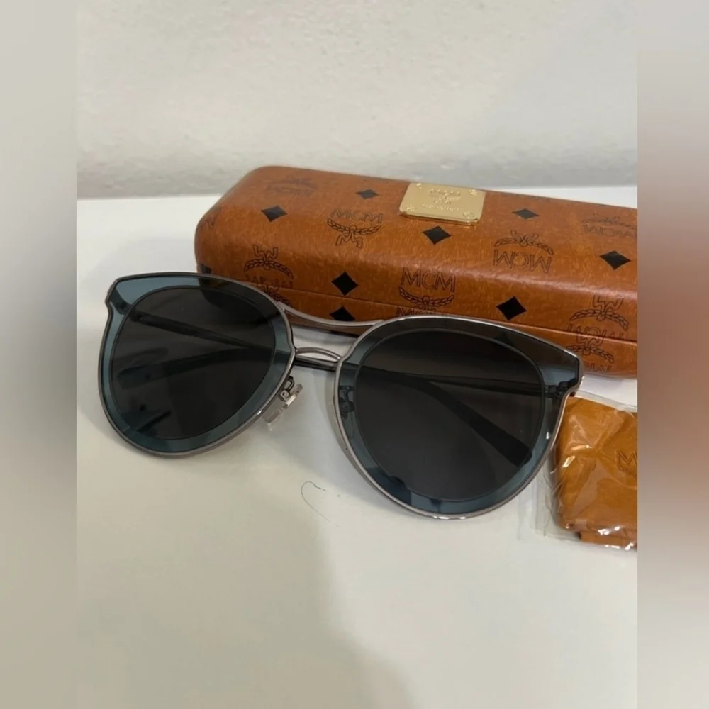 🖤▪️ MCM▪️cat Eye Shaped  SUNGLASSES ✨️🖤